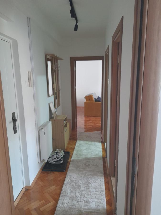 Holiday Apartaments 2 Ниш Екстер'єр фото