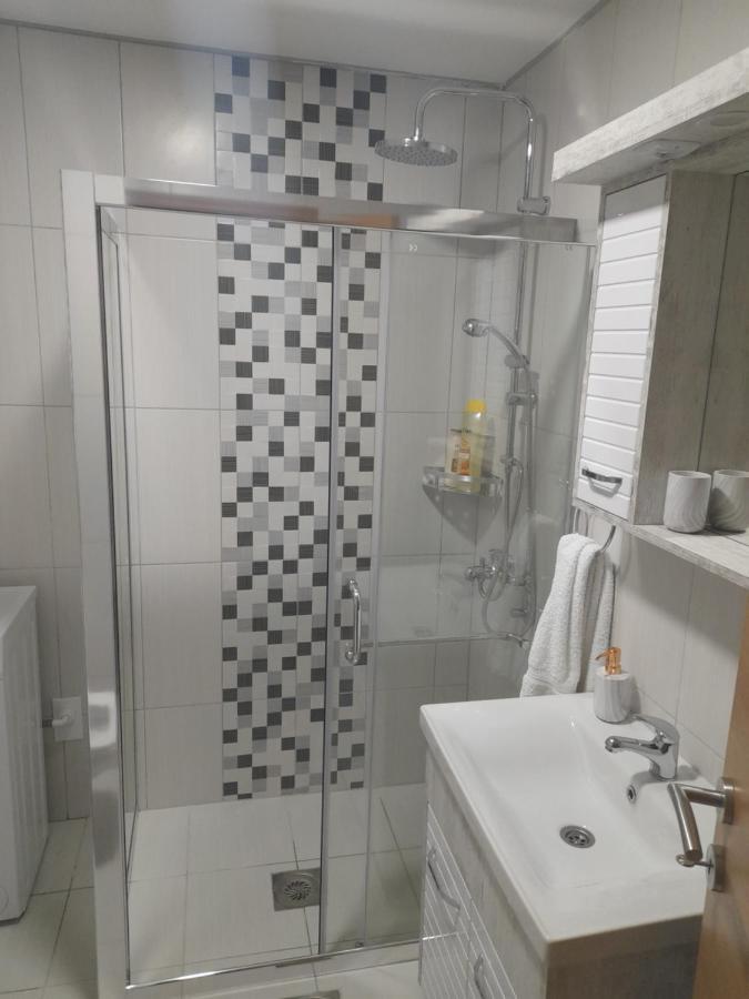 Holiday Apartaments 2 Ниш Екстер'єр фото
