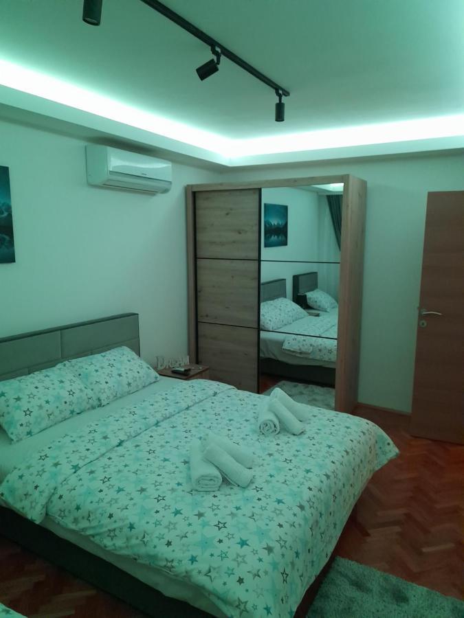 Holiday Apartaments 2 Ниш Екстер'єр фото