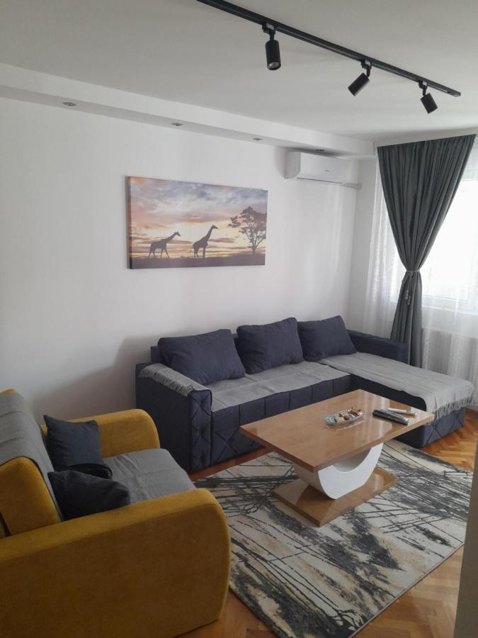 Holiday Apartaments 2 Ниш Екстер'єр фото